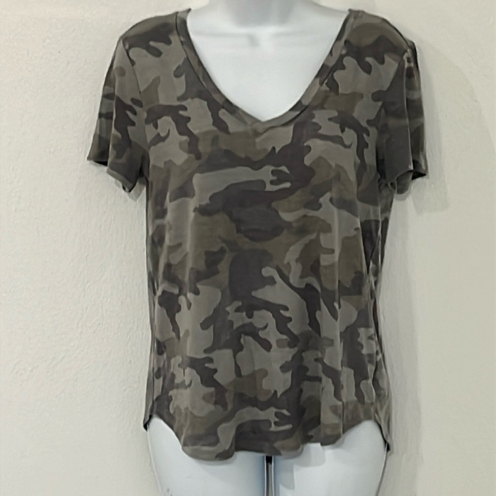American Eagle Camo Tee Size S